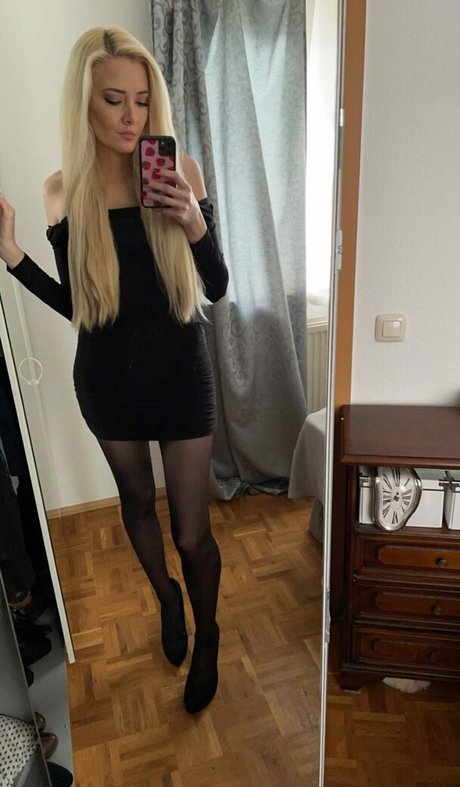 Katha Chibiusa model top picture