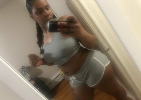 mayhemxo model hd photos