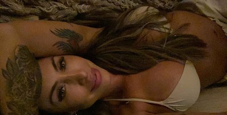 Jaque Khury sexy pornstar pictures