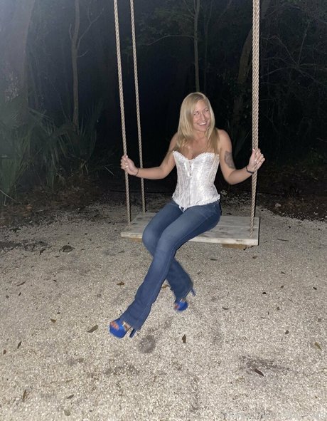 wickedolivia model pornographic photo