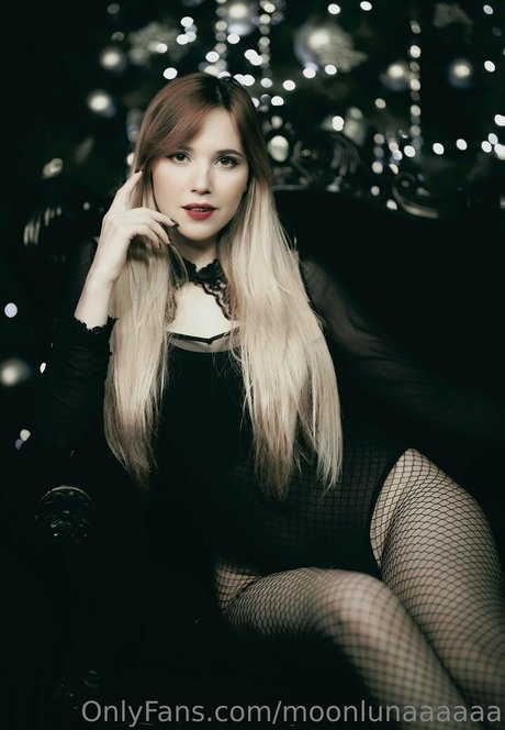 moonlunaaaaaa erotic actress image