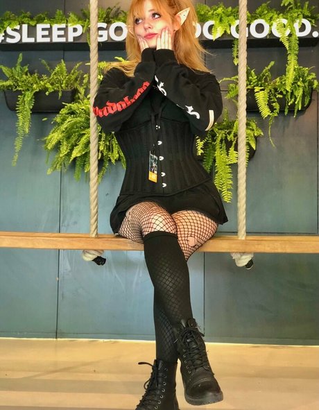 Dampptowel pornstar art picture