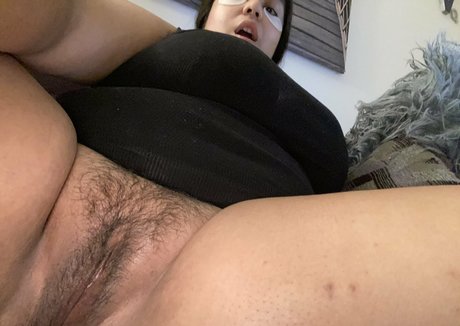 vanessahinata art star pic