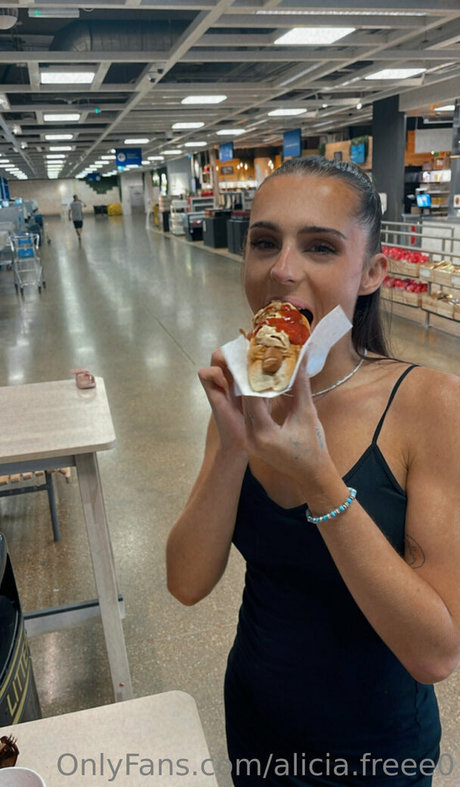 alicia freee0 perfect actress img