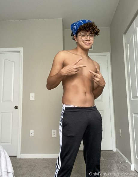 nsfwtwinx xxx model galleries