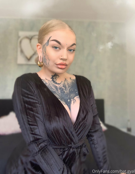 mature asian onlyfans top pic