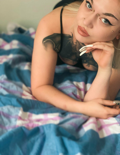 bat gyal star erotic img