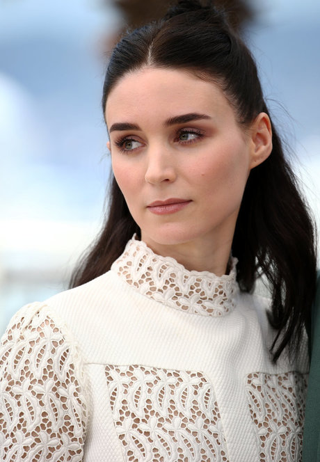 Rooney Mara art model pics