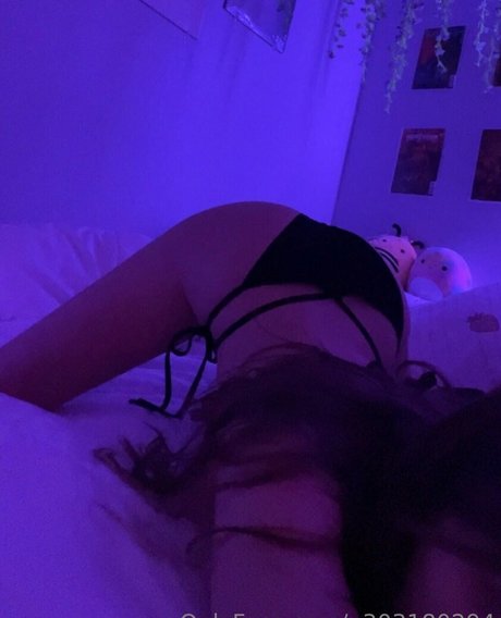 Dumbuni star naked photo