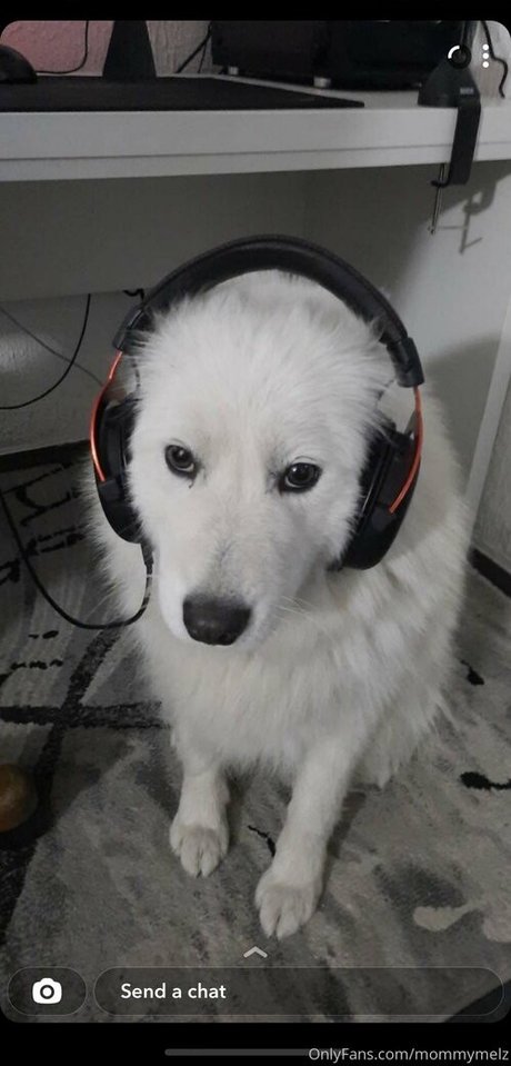 mommymelz model naked picture