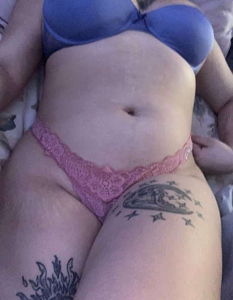 curvy cougar onlyfans naked img