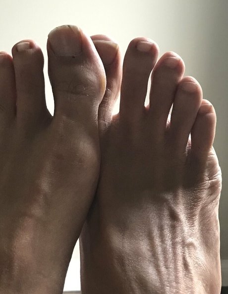 barefeeticus model xxx gallery