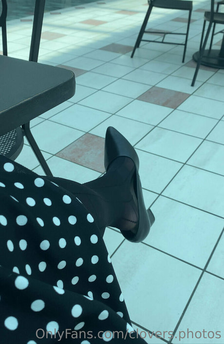 clovers photos model sexy images