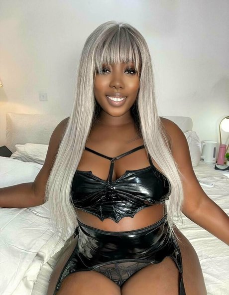 duobella hot pornstar img