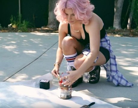 Mr Kate star exclusive galleries