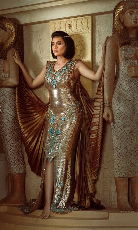 Sahar El Sayegh star art pics