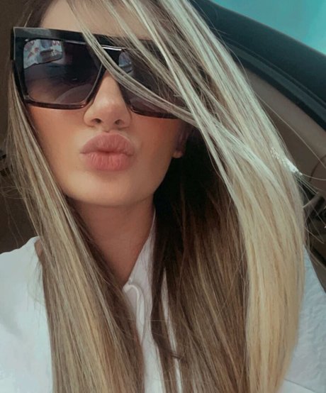 skinny blonde milf onlyfans nude archive