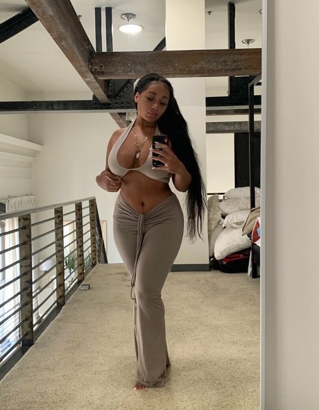 Lexxiibaebie free pornstar gallery