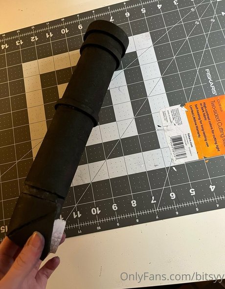 huge anal dildo onlyfans top picture