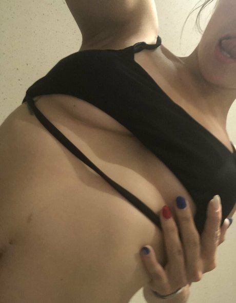 tittytata star hd images