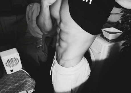 andrewad model perfect img