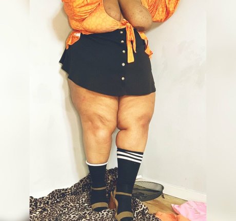 bbwgoddess179 erotic model picture