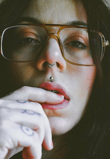 salemmoonfree pornographic actress pictures