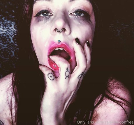 salemmoonfree art model images