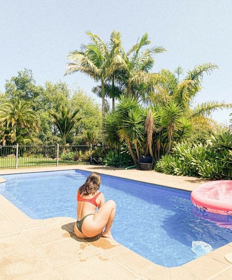 LouiseWhyyte sex pornstar images