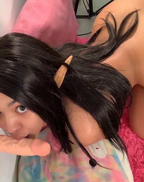 brattyjewlss erotic star images