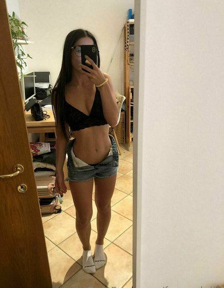 freeredalia best star picture