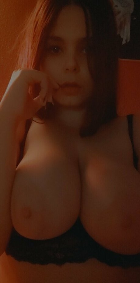 lauwu53 model free photo