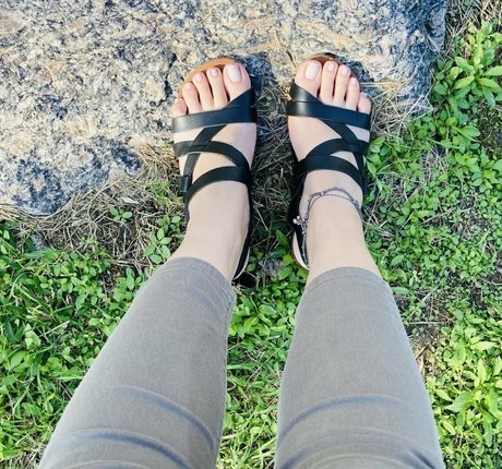 tattooed shemale onlyfans free naked pics