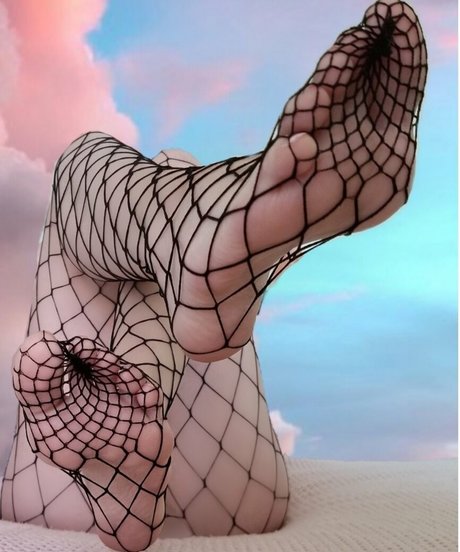 doveylovesfeet perfect model picture