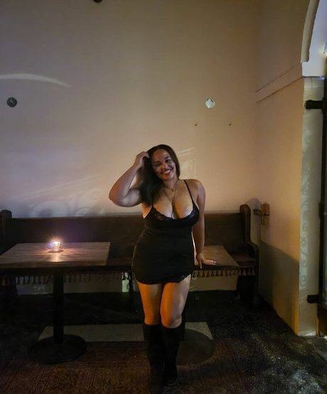 Sharlettewitch naked model img