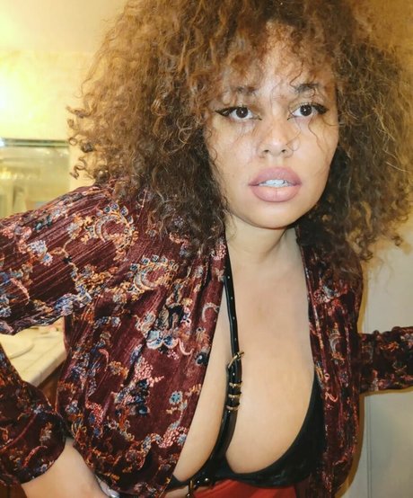 Sharlettewitch pornstar perfect archive