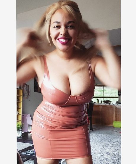 Sharlettewitch naked pornstar photos