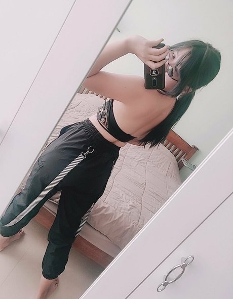 ai suru69 star exclusive pics