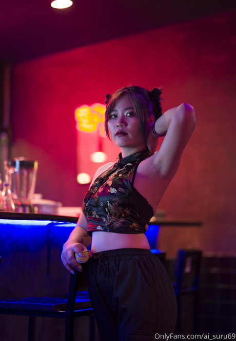 ai suru69 model adult photo