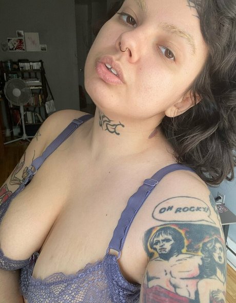 messgender pornographic actress photos