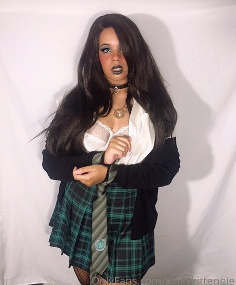 kinkykittenpie hot star image