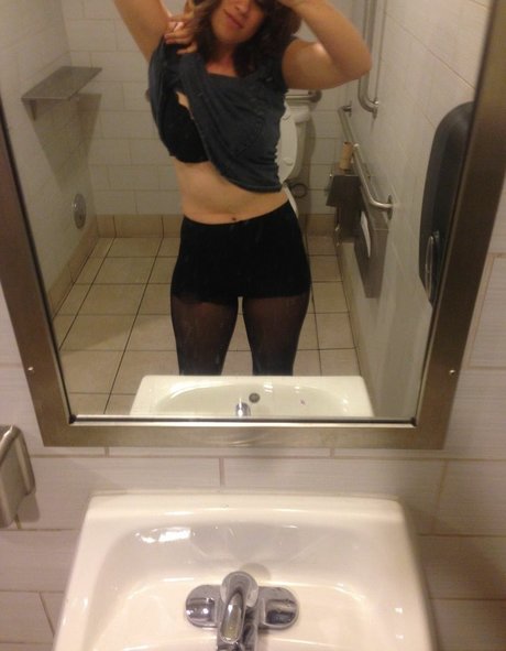 black threesome onlyfans best pics