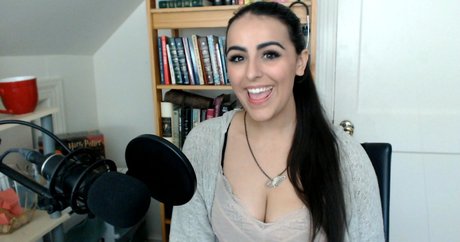 Alliebeemac nudes pornstar pic