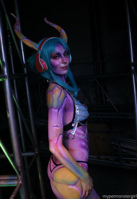 mypetmonstergirl xxx model photo