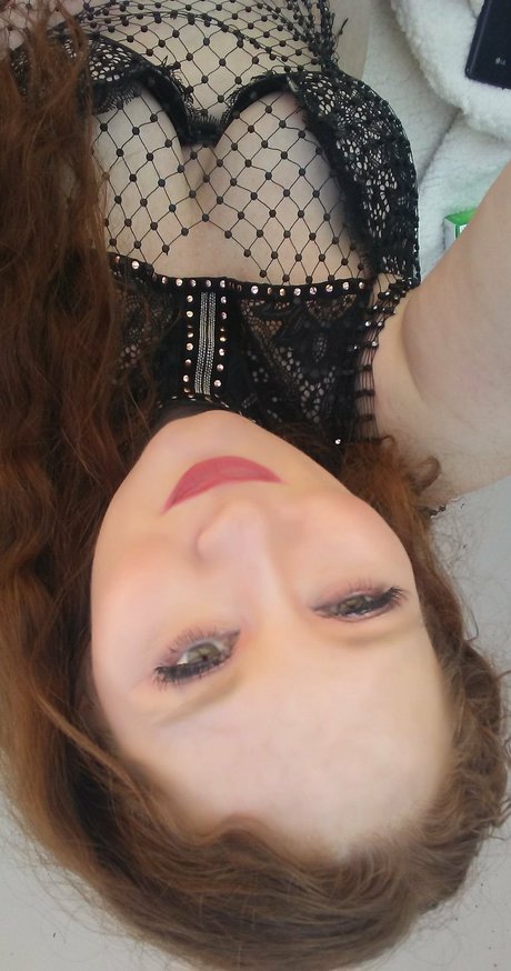 myliemoore naked actress photos