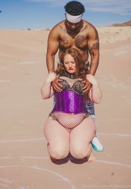 myliemoore model xxx gallery