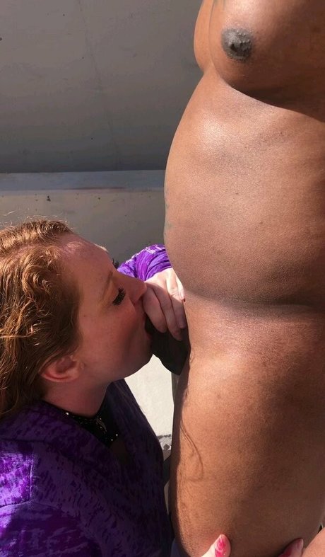 myliemoore nude actress picture