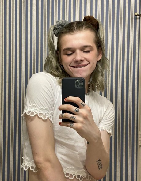 thebobbyburns pornstar naked pictures