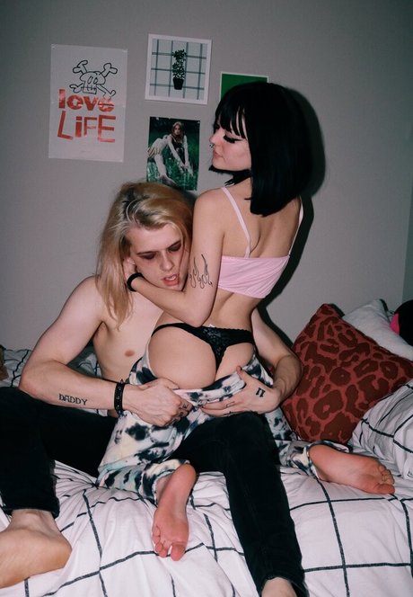 thebobbyburns sexy star photos