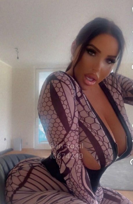 Anais Bragadias pornstar top photo